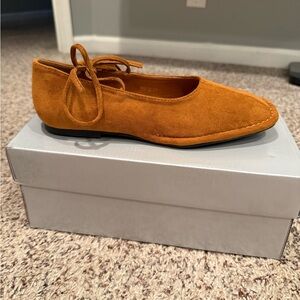 Women's Suede Ballet Flats size 8- Tan